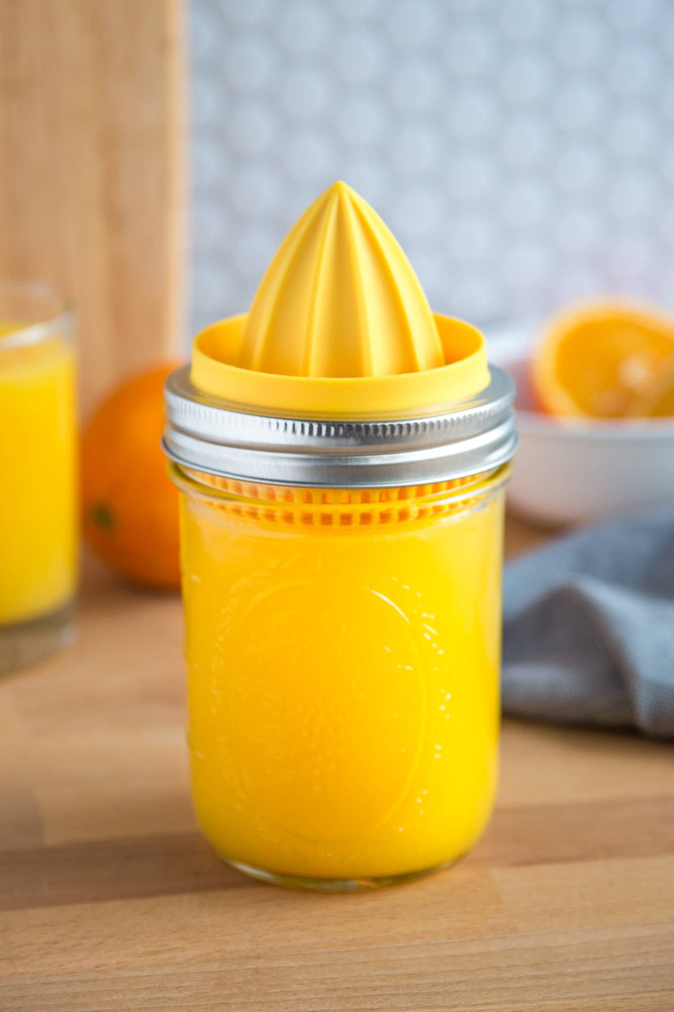 Jarware Juicer Lid for Wide Mouth Mason Jar, Yellow