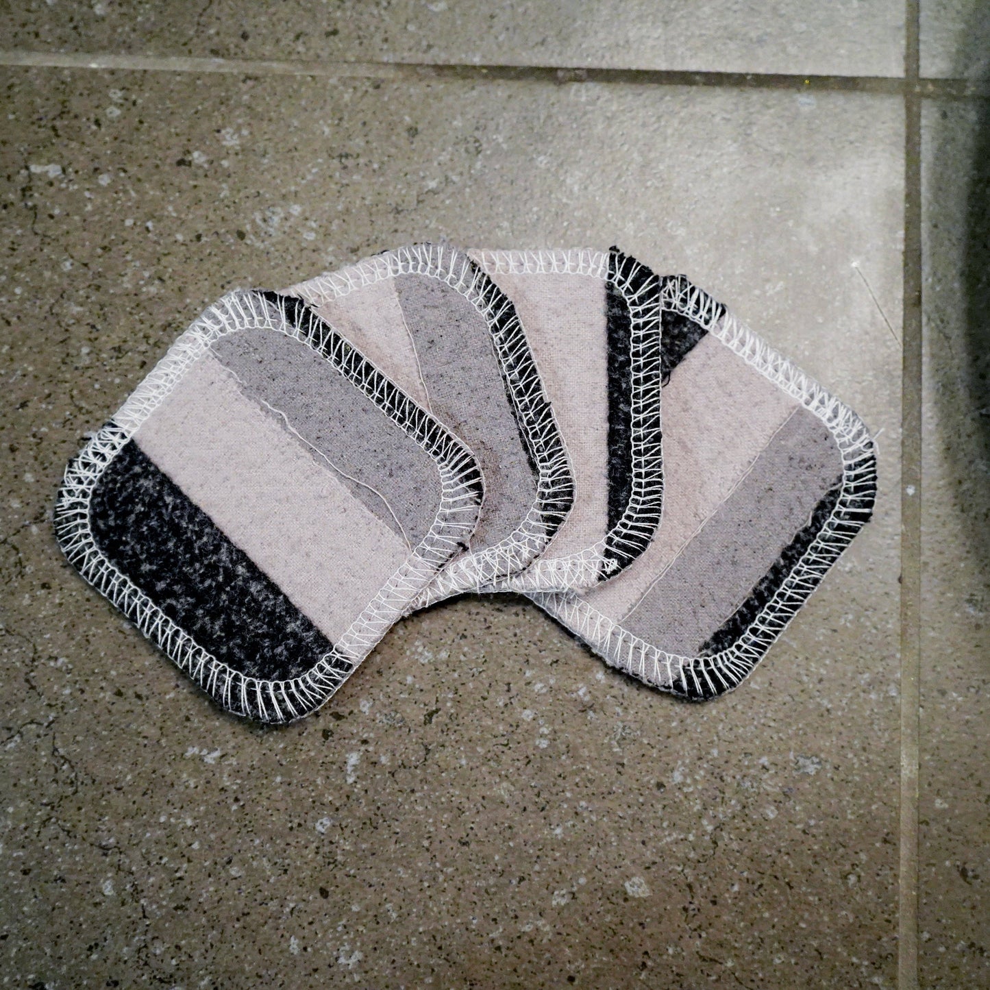 Scrap Felt Polish Pads: 4 Count